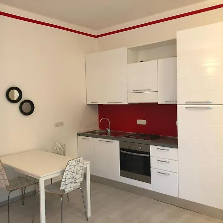 Castello Centro Storico Konukevi