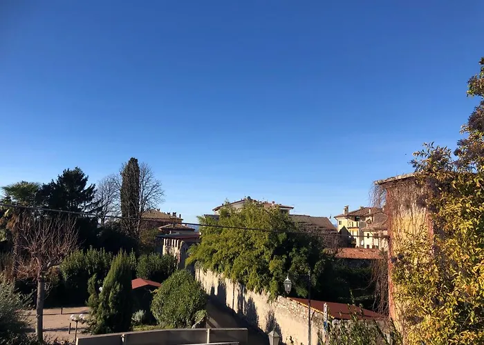 Castello Centro Storico 招待所