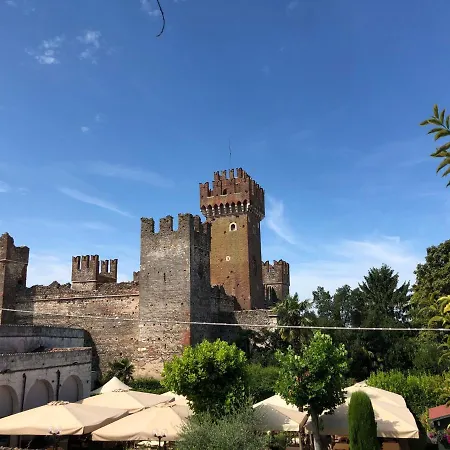 בית הארחה Castello Centro Storico 3*