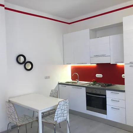 Castello Centro Storico בית הארחה 3*