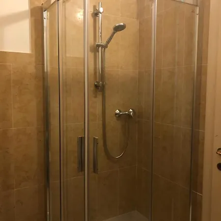 Castello Centro Storico בית הארחה 3*