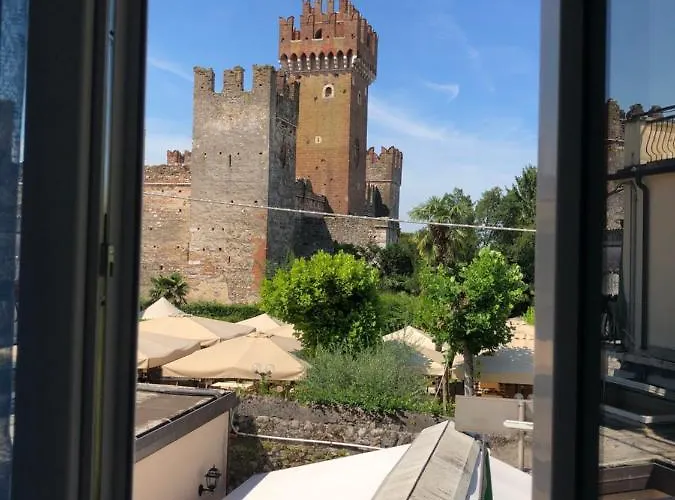 Castello Centro Storico Лацизе