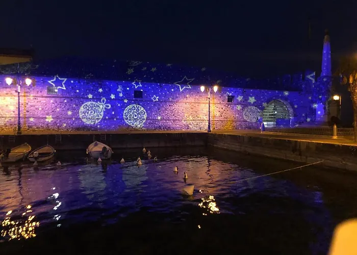 Castello Centro Storico Гостевой дом Лацизе